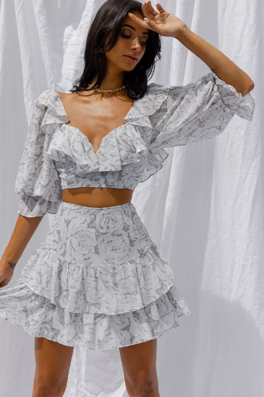 Sheath Women Dress with a Tailored Fit for a Professional LookKiss And Tell Ruffle Trim Balloon Sleeve Crop Top Rose Print Ink