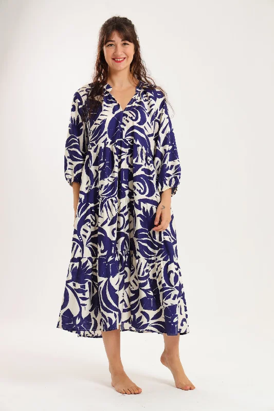 Plus Size Women Dress with a Flattering A - Line Cut for Comfort and StylePoppy Dress: Blue Floral