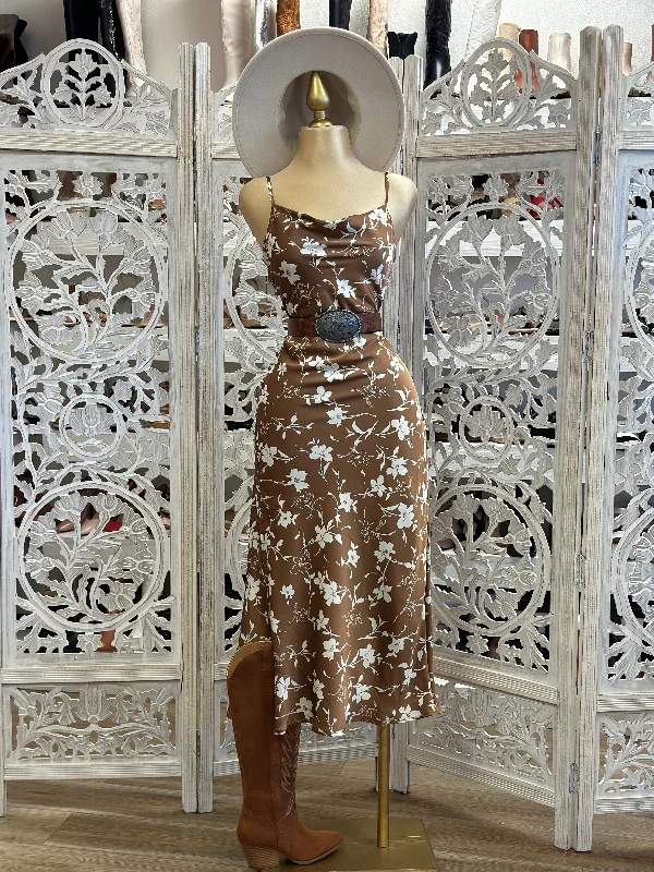 Shift Women Dress with a Simple and Classic Design for Everyday WearSatin Brown Floral Midi Dress- Not Stretchy 100% poliéster