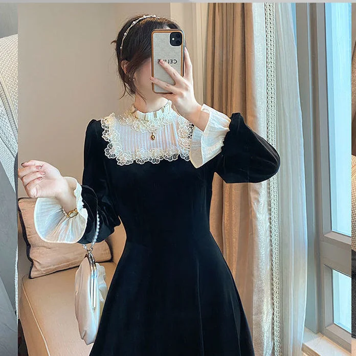 Women's Strapless One - Pieces in Royal Blue with Beaded Accents for a Formal EventFrench Retro Black Midi Dress Women Elegant One Piece Dress Korean Spring SLim Lace Evening Party Velvet Dress Female Cute