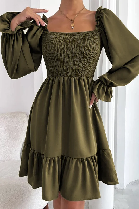 Sheath Women Dress with a Tailored Fit for a Professional LookSmocked Ruffle Puff Sleeve Dress