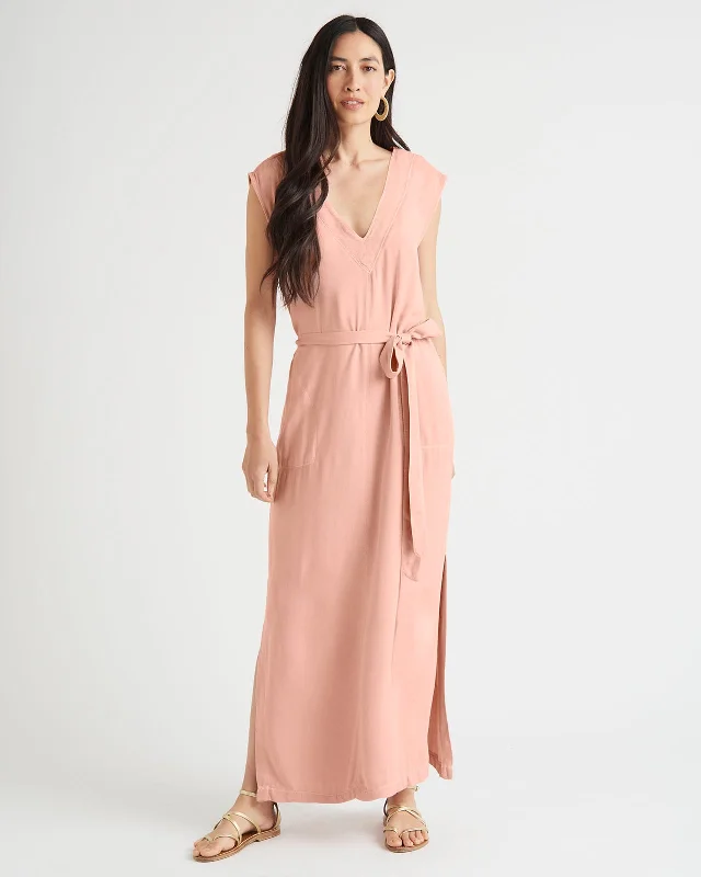 Backless Women Dress for a Sexy and Alluring Look at Evening EventsEvian Maxi Dress