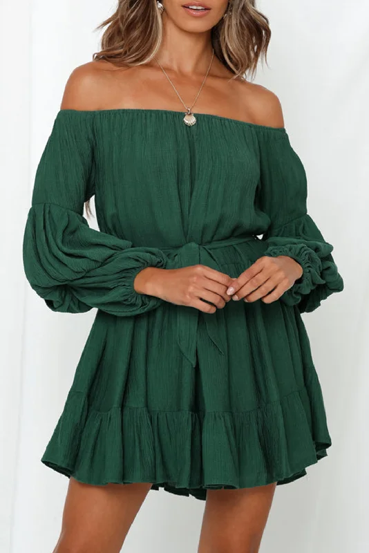 Pleated Women Dress with a Timeless and Elegant TextureCrinkle Off-Shoulder Bubble Sleeve Dress