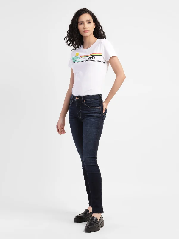 Mom jeans for a nostalgic and casual lookWomen's High Rise 721 Skinny Fit Jeans