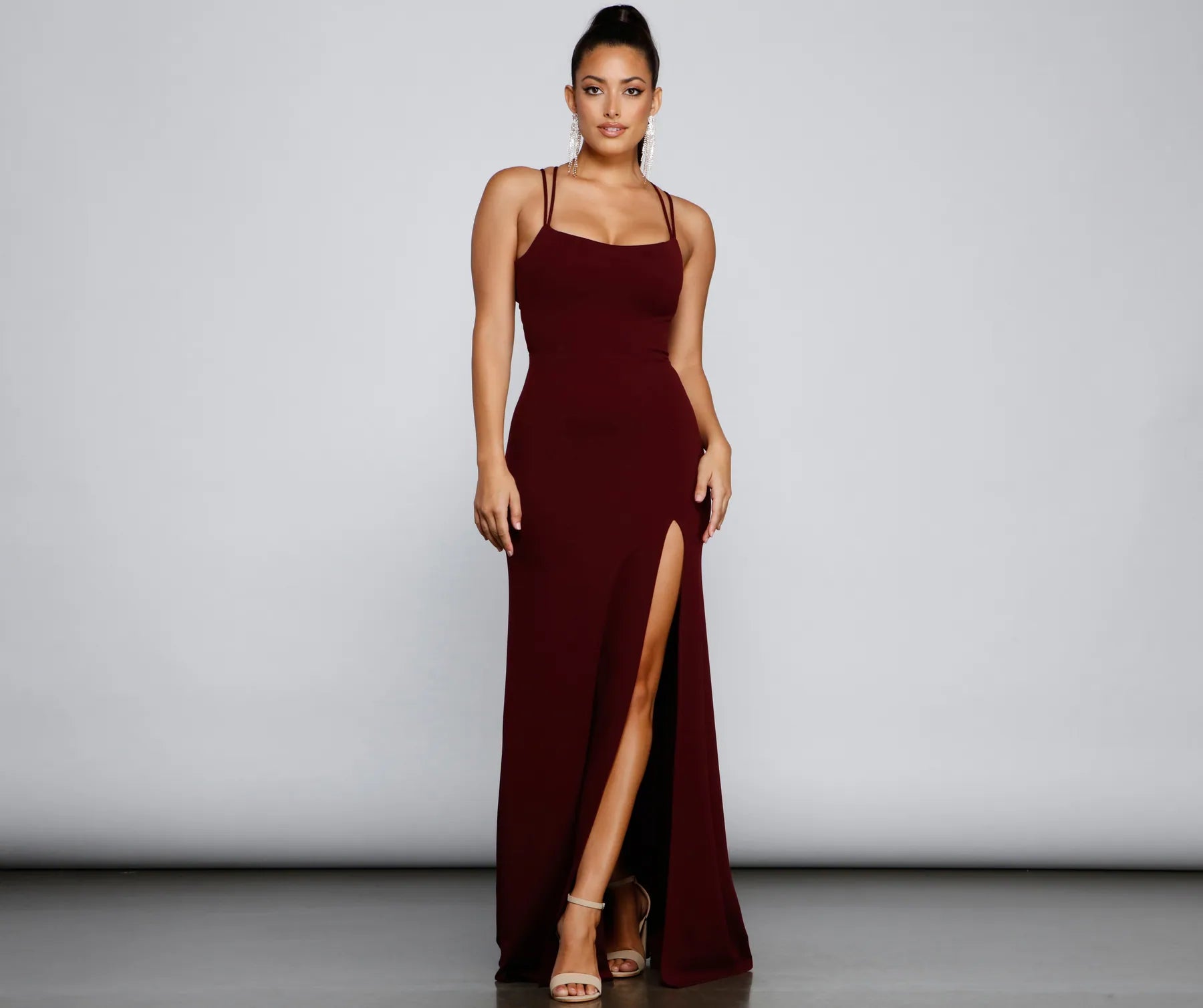 Halter Neck Women Dress to Show Off the Shoulders and NecklineJaelynn Formal Open Back A-Line Dress