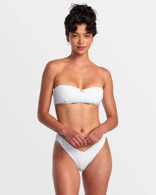 String bikini for a minimalistic and sexy beach stylePointe Sweetheart Bandeau Bikini Top - White